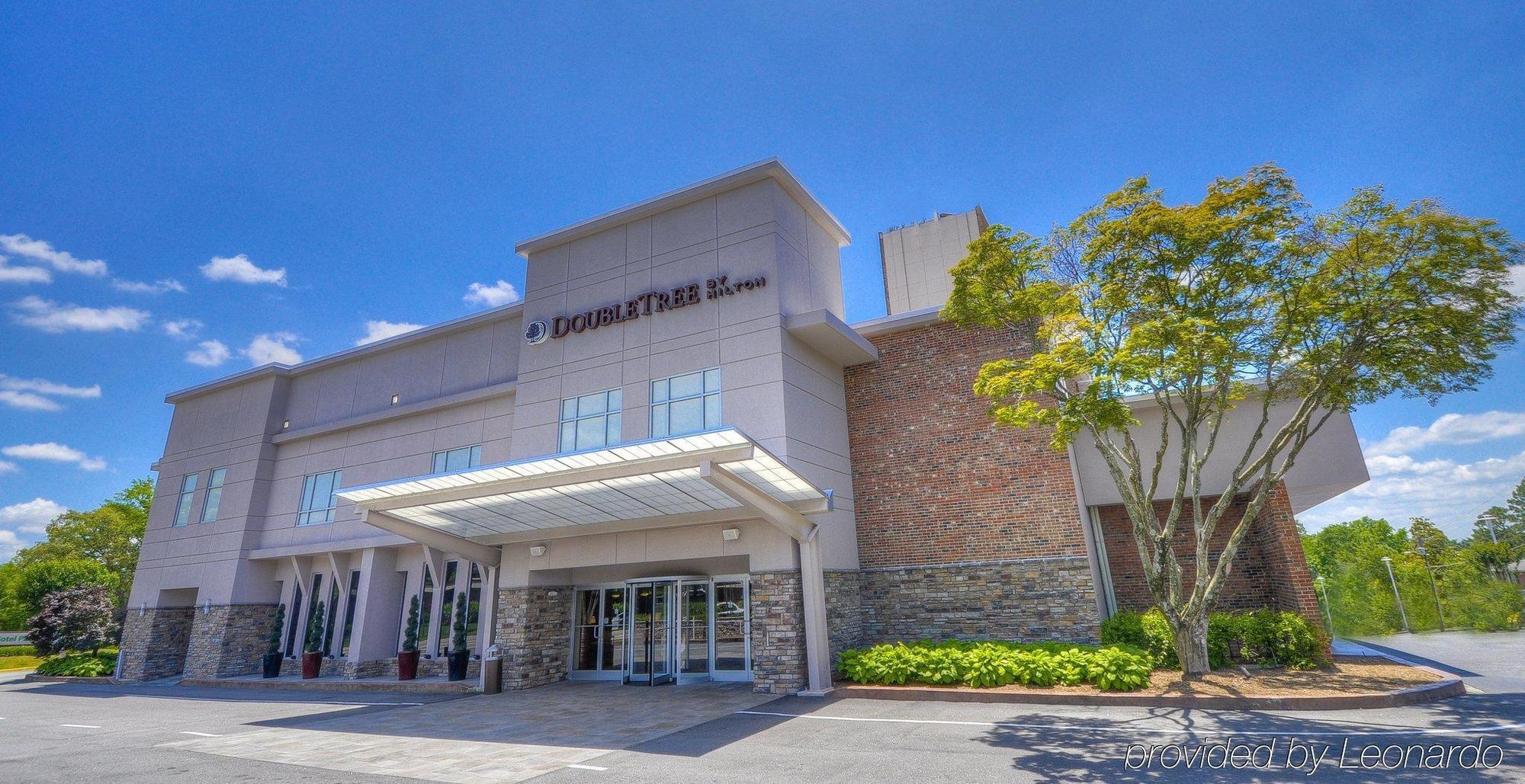 Doubletree By Hilton Hotel Raleigh - Brownstone - University Экстерьер фото