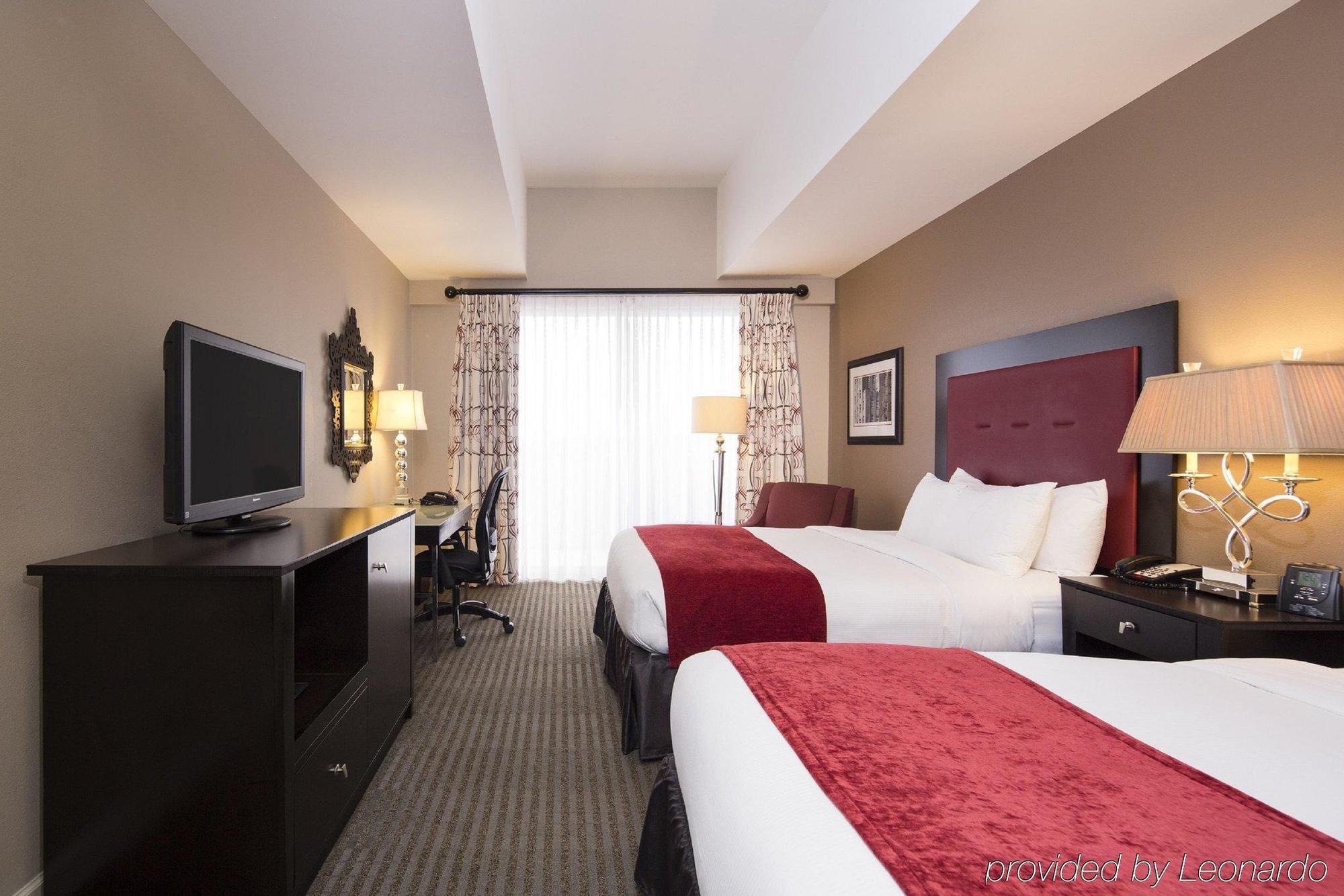 Doubletree By Hilton Hotel Raleigh - Brownstone - University Экстерьер фото