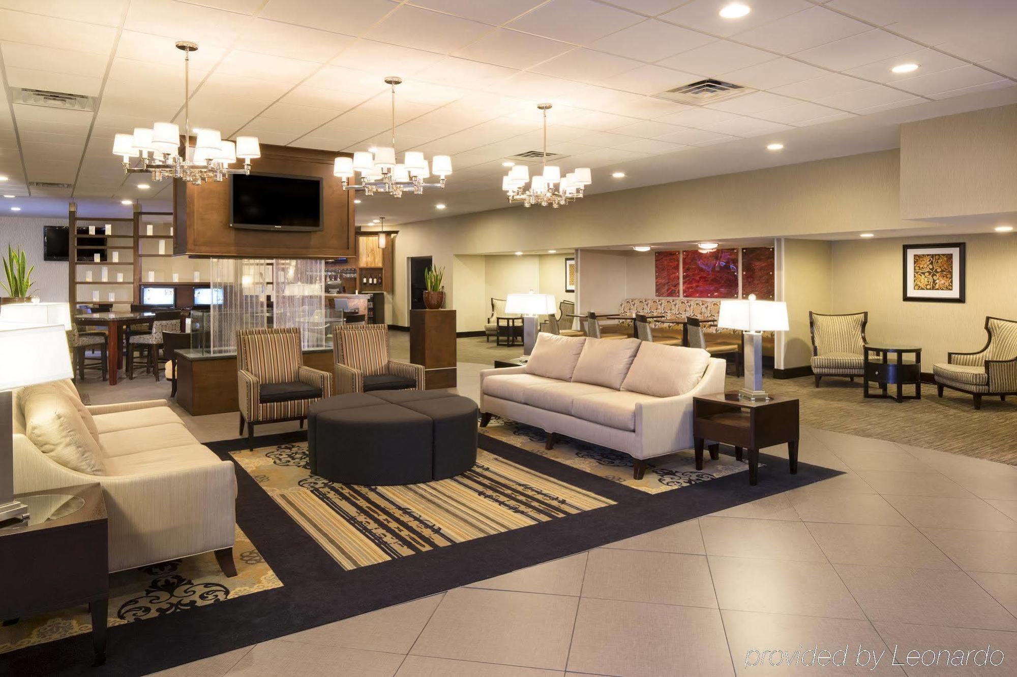 Doubletree By Hilton Hotel Raleigh - Brownstone - University Экстерьер фото