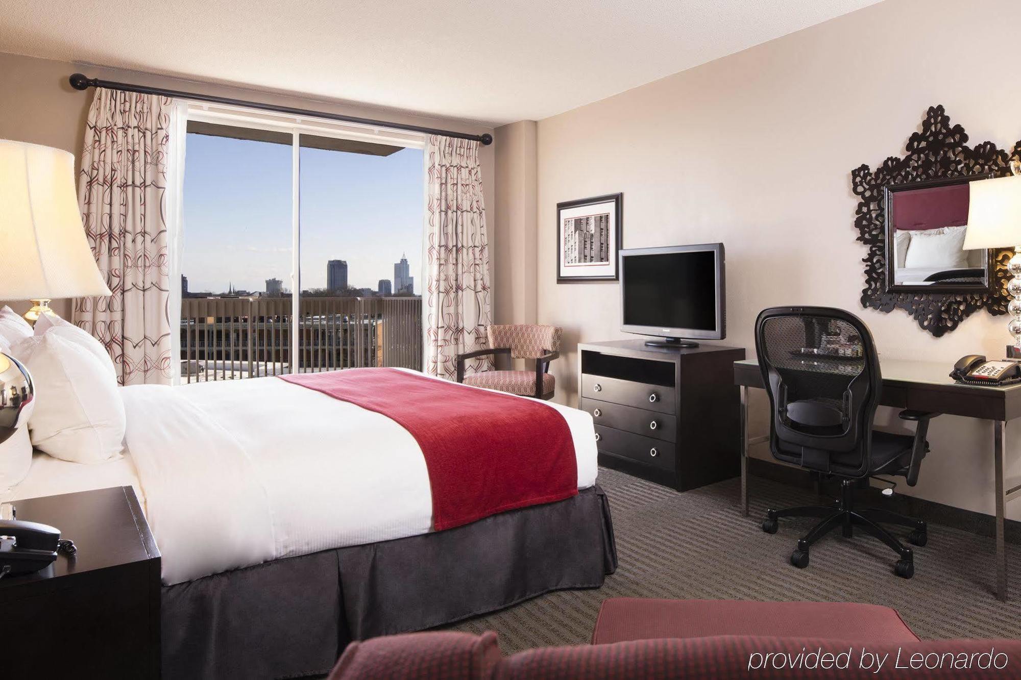 Doubletree By Hilton Hotel Raleigh - Brownstone - University Экстерьер фото