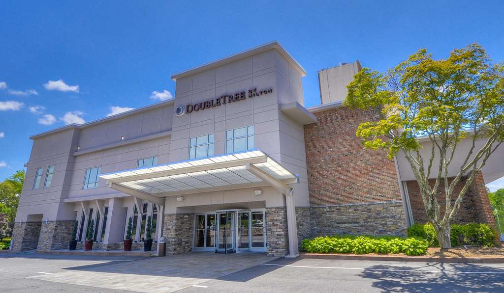Doubletree By Hilton Hotel Raleigh - Brownstone - University Экстерьер фото