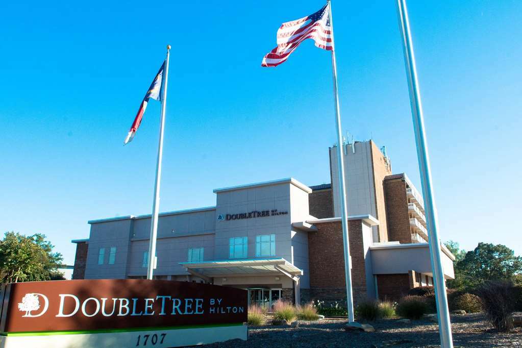 Doubletree By Hilton Hotel Raleigh - Brownstone - University Экстерьер фото