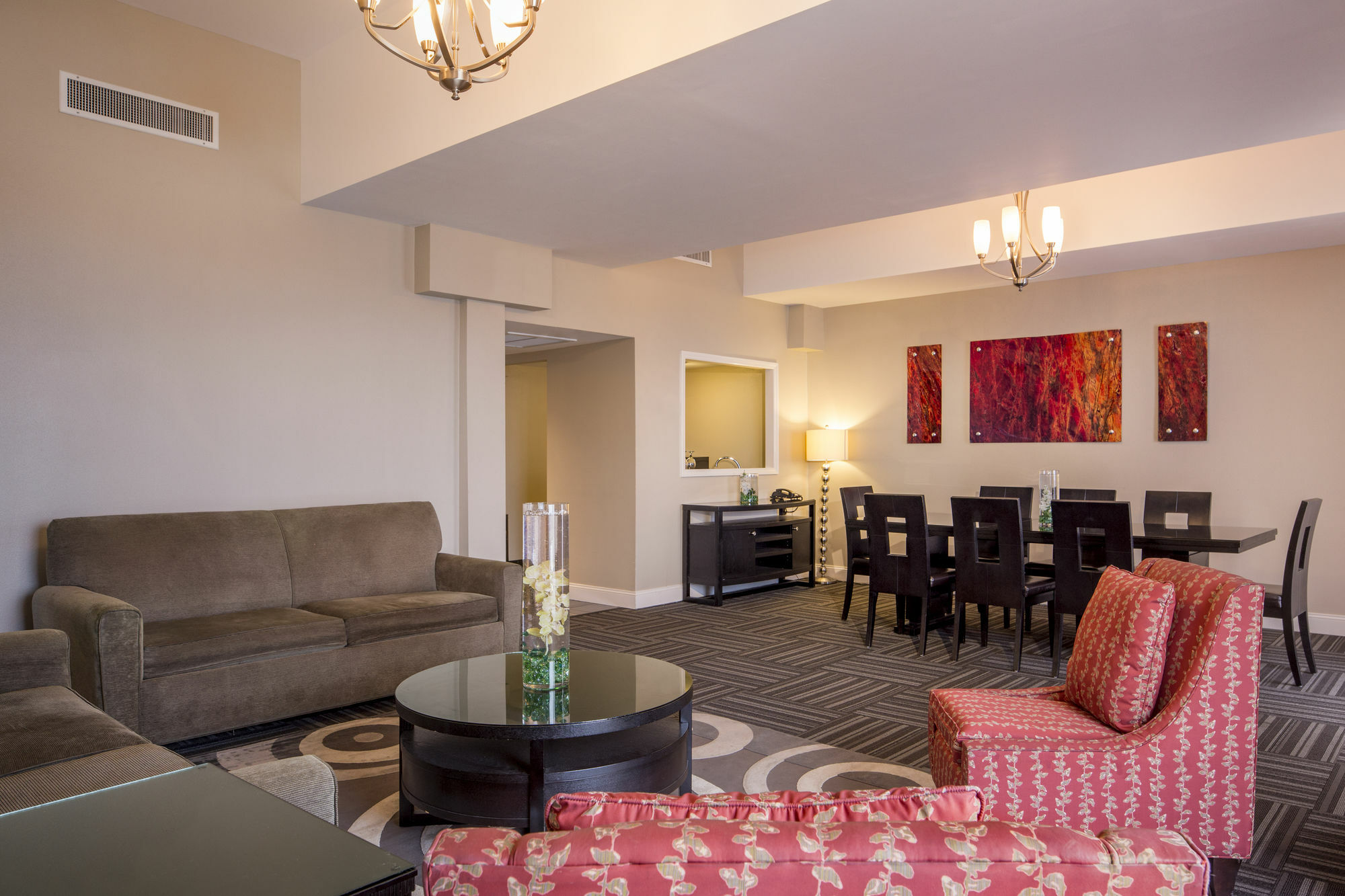 Doubletree By Hilton Hotel Raleigh - Brownstone - University Экстерьер фото