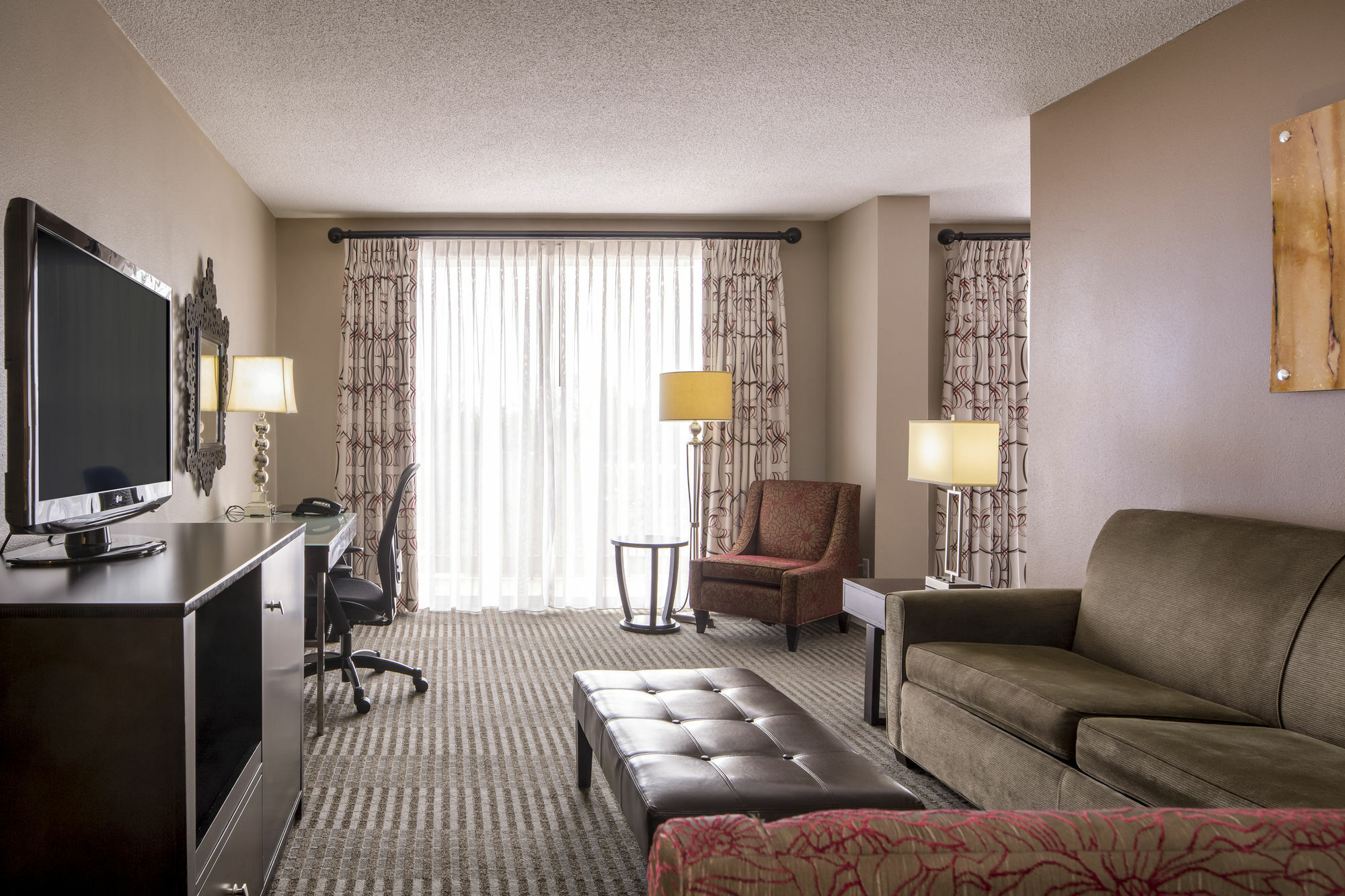 Doubletree By Hilton Hotel Raleigh - Brownstone - University Экстерьер фото