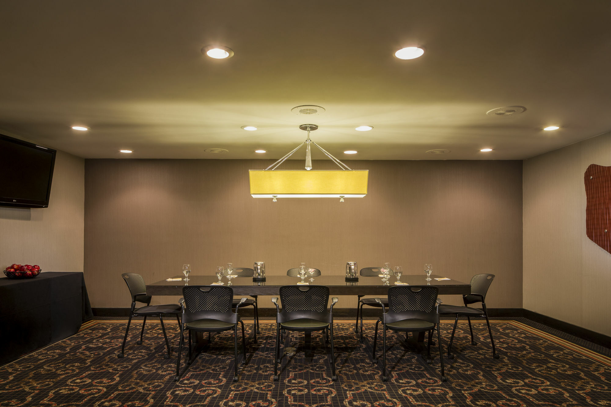 Doubletree By Hilton Hotel Raleigh - Brownstone - University Экстерьер фото
